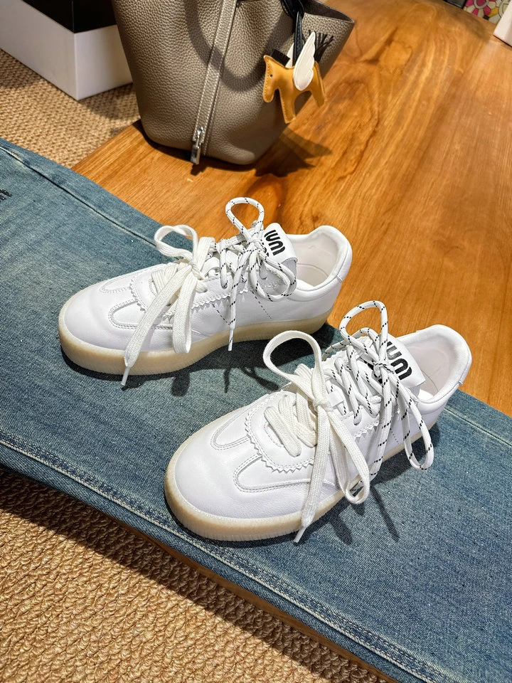 2025夏季新款真皮透气小众板鞋小白鞋真皮运动休闲鞋双鞋带德训鞋