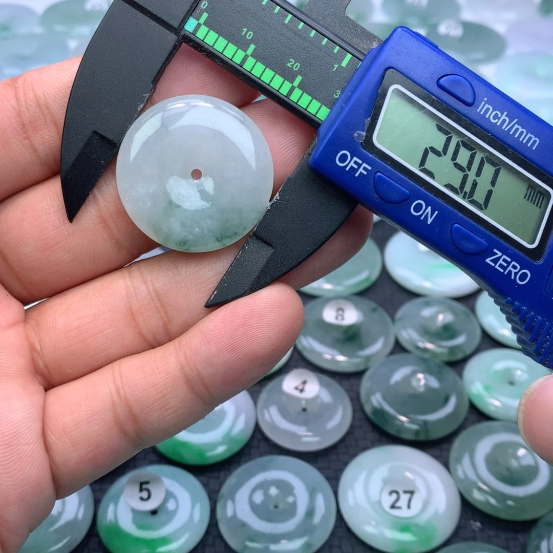 翡翠颈饰未镶嵌缅甸天然A货翡翠