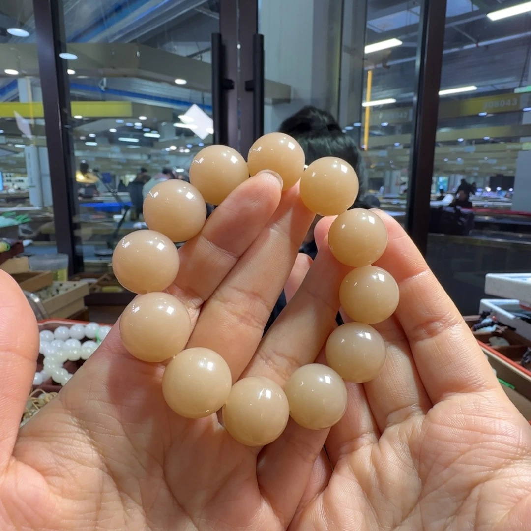 和田玉未镶嵌颈饰卡18