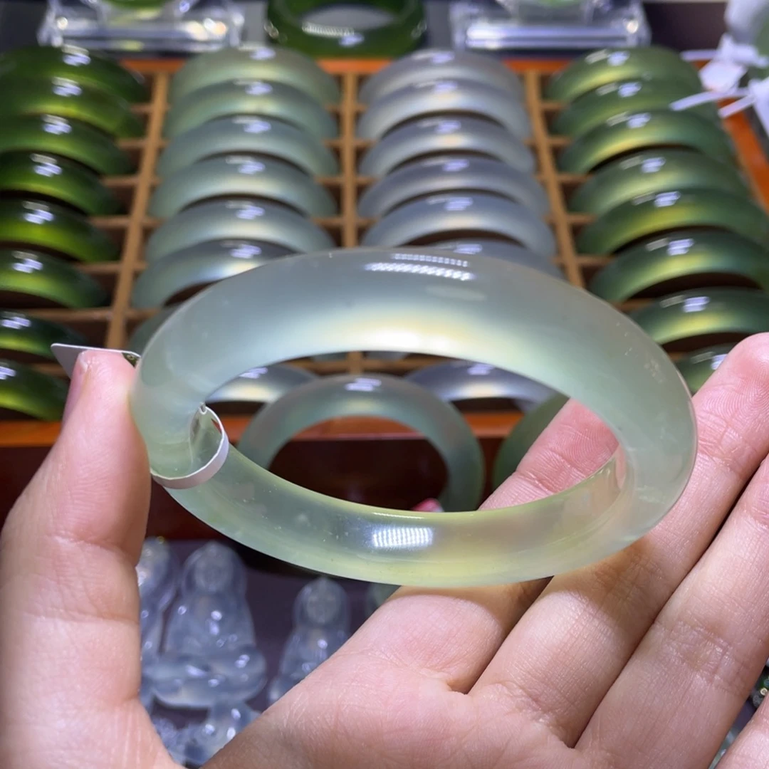 蛇纹石玉手镯未镶嵌58