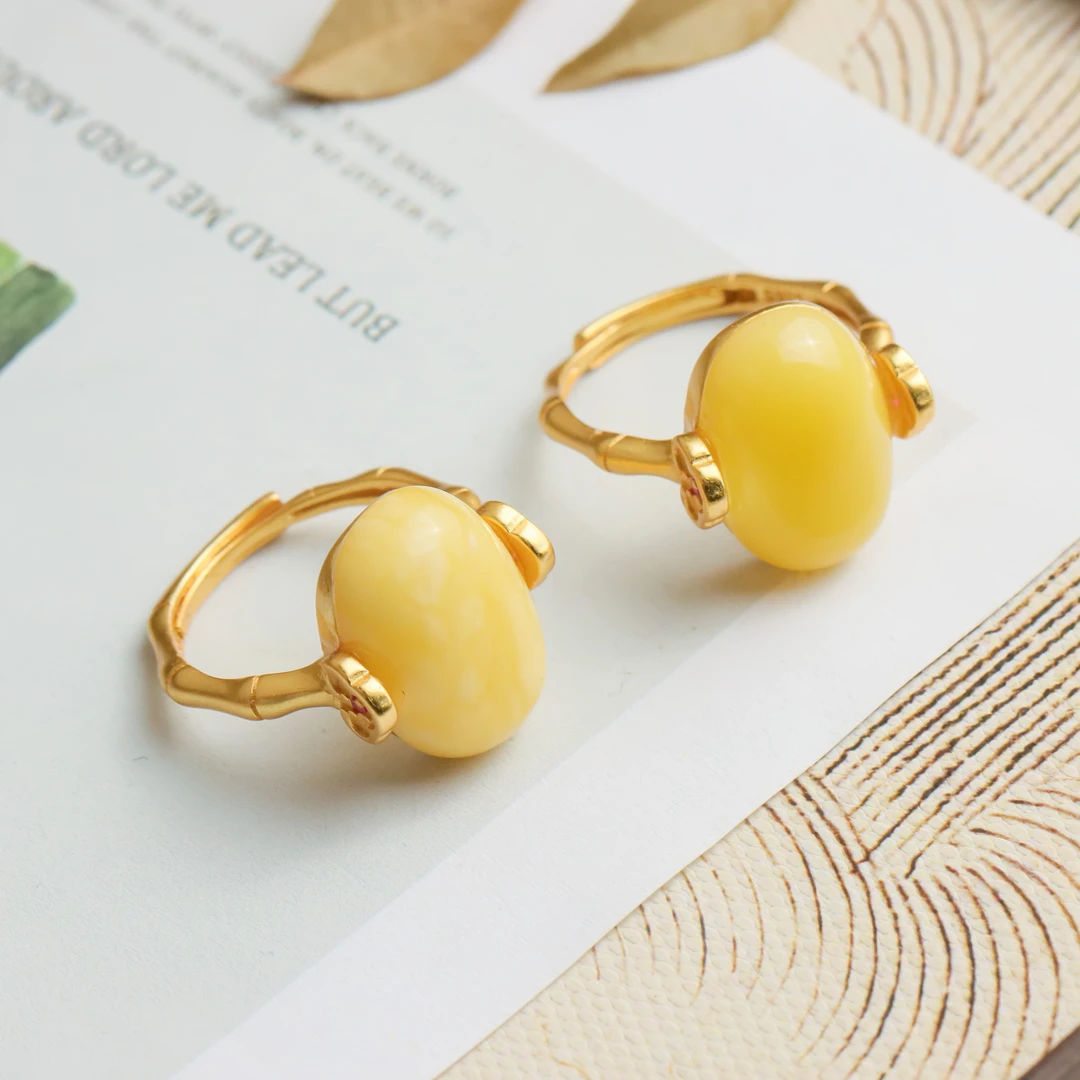 S925银镀金镶嵌琥珀蜜蜡竹节蛋面女款戒指（多样性发货 发其一）