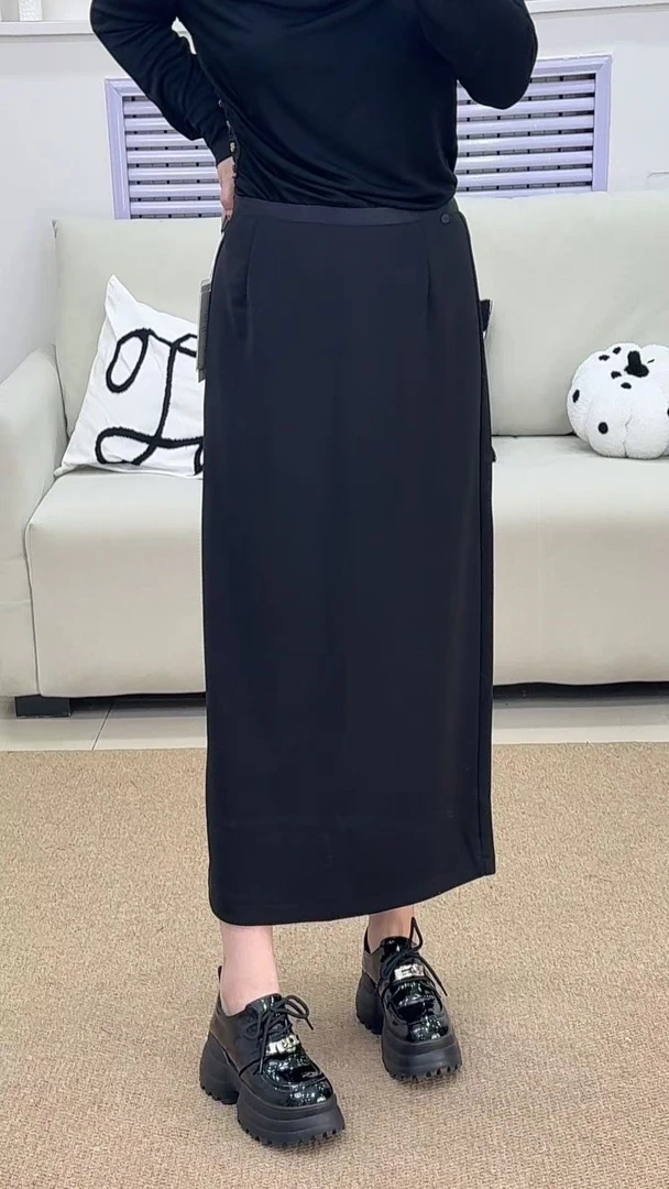 {莹莹推荐}罗9581秋季大码女装简约百搭半身裙