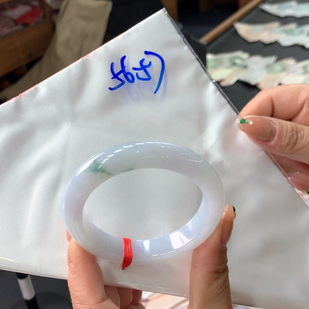 未镶嵌手镯翡翠48小时鉴赏