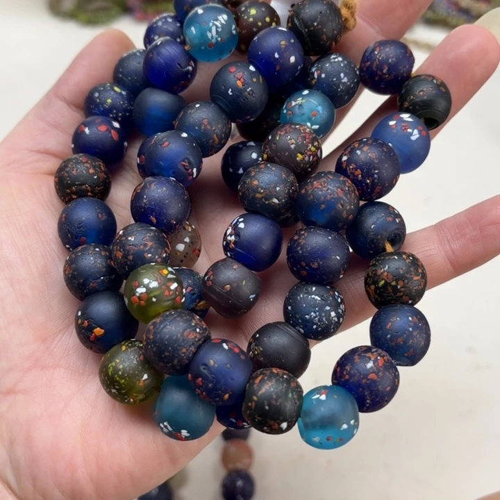 琉璃颈饰琉璃小芝麻球