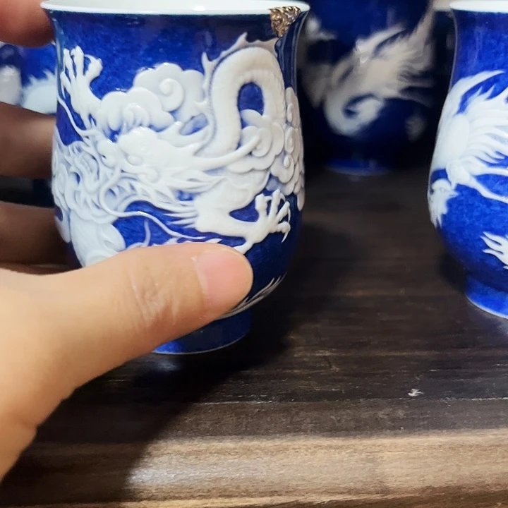 微瑕品洒蓝的杯子