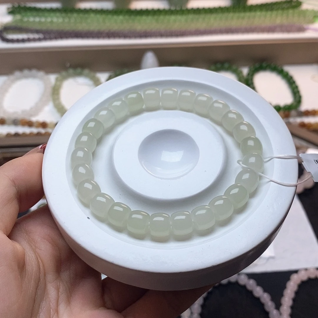 和田玉手链未镶嵌白晴直切卡八