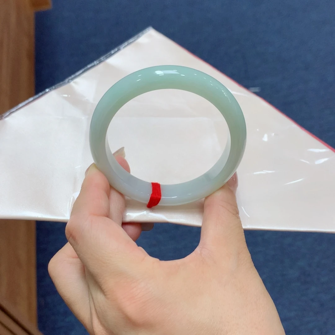 翡翠手镯未镶嵌买断