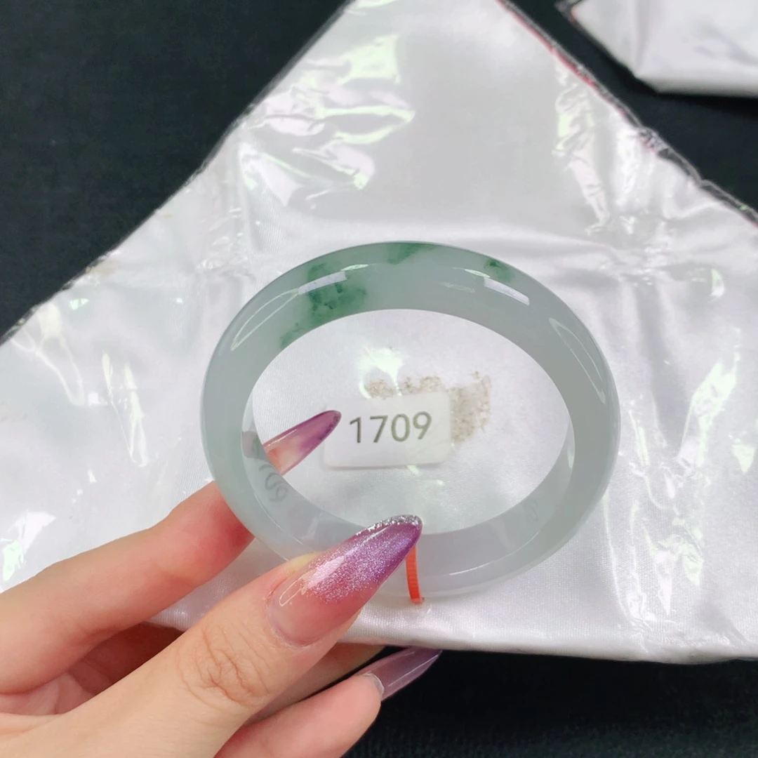 翡翠未镶嵌手镯天然翡翠手镯04