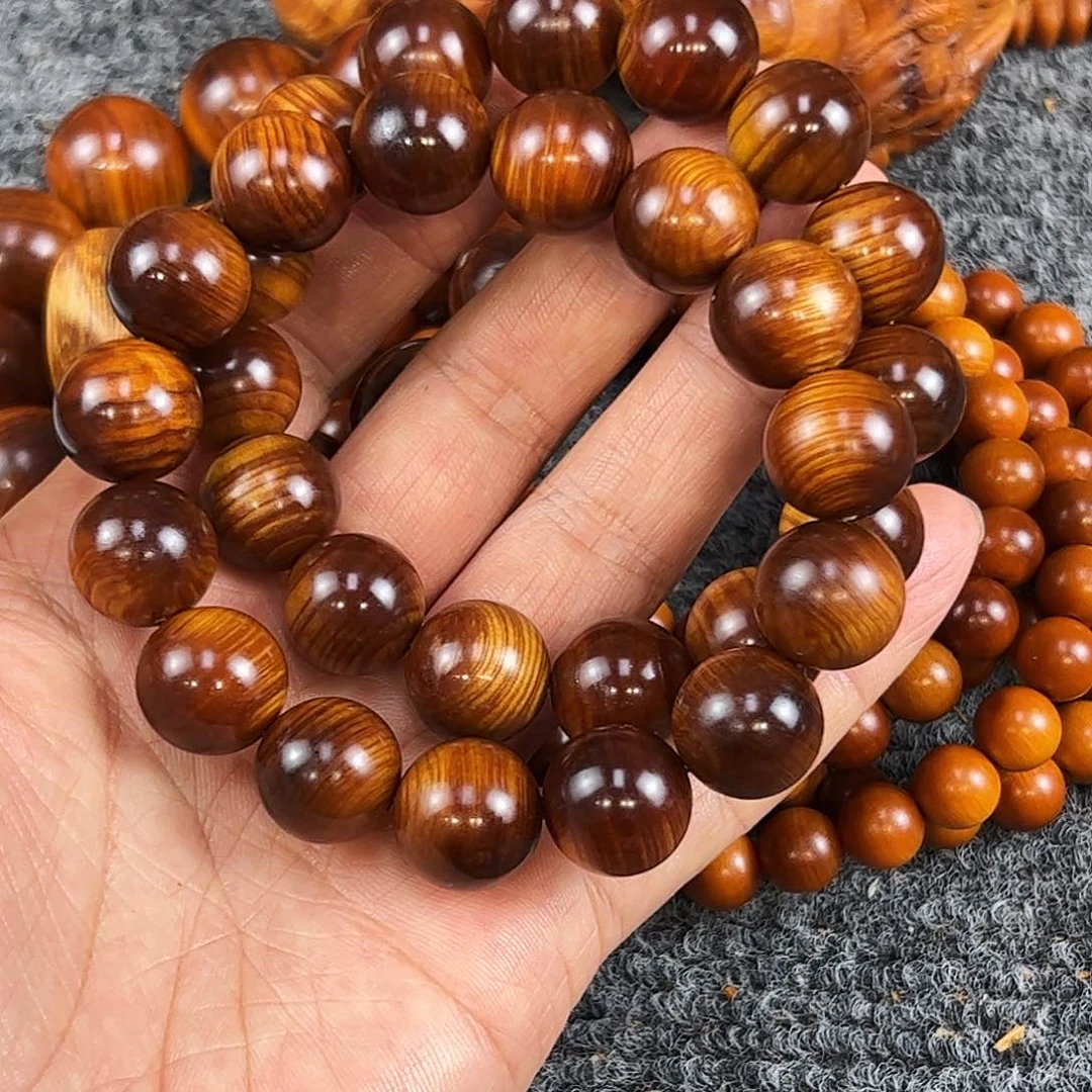 柏木太行崖柏15黑金刚舍利，到手一个