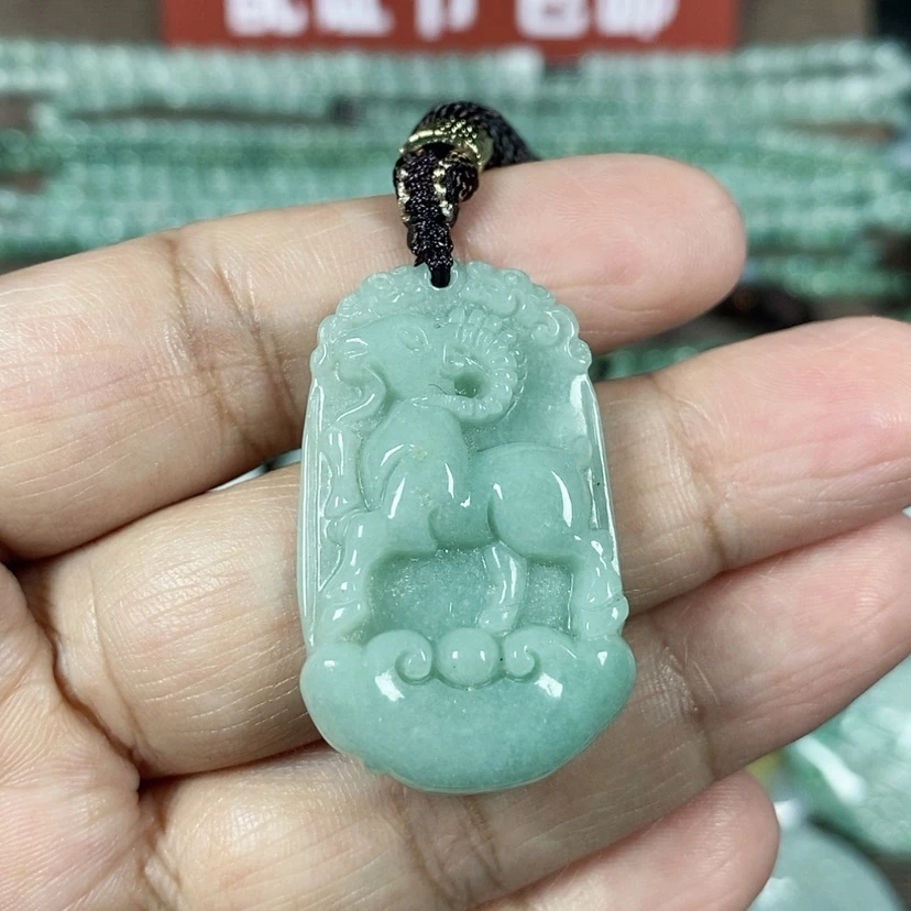 【闪购商品】翡翠颈饰未镶嵌一***饼玉吊坠翡翠玉