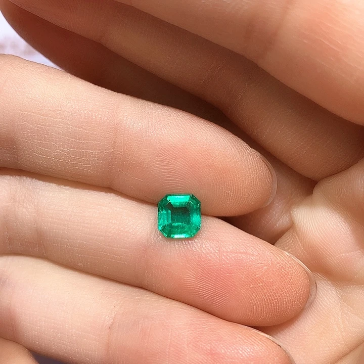 裸石未镶嵌祖母绿79分吉尔德