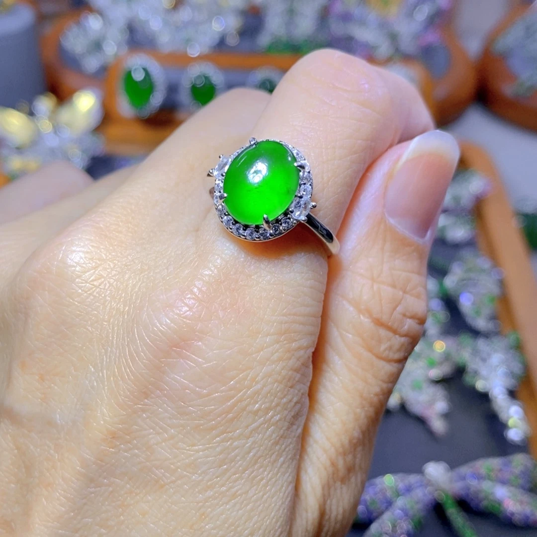 翡翠颈饰银S925镶嵌天然翡翠