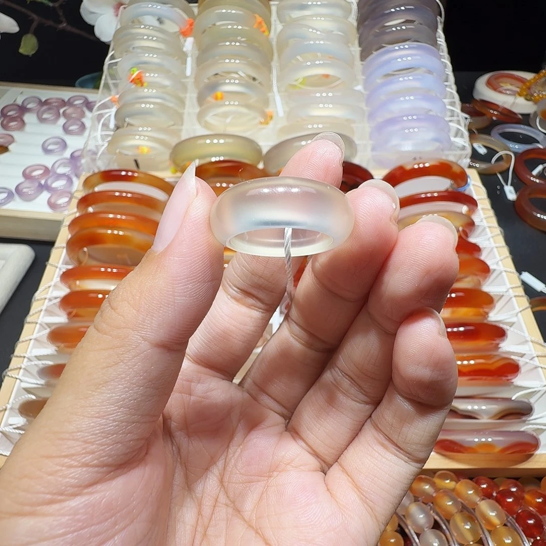 未镶嵌戒圈玛瑙/玉髓