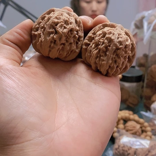 【闪购商品】把件文玩核桃41.5红皮四座楼