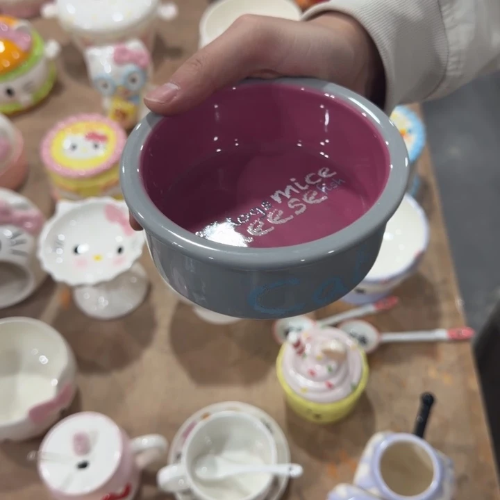 正版 釉下彩陶瓷摆件