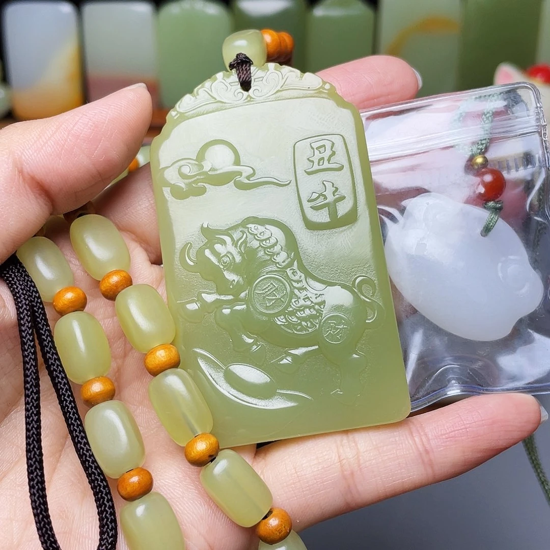 新疆昆仑山脉料生肖牛