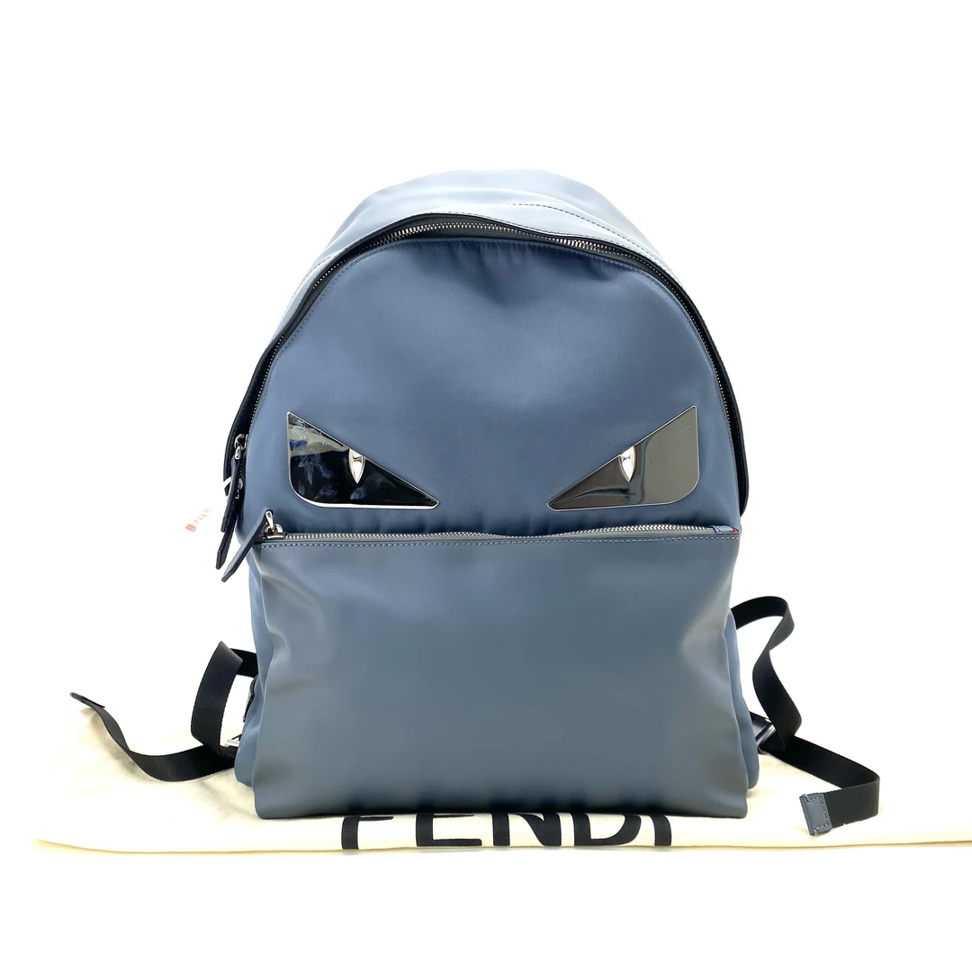 99新 FENDI/芬迪 闲置品 芬迪 雾霾蓝全皮小怪兽双肩包 尺寸32/40