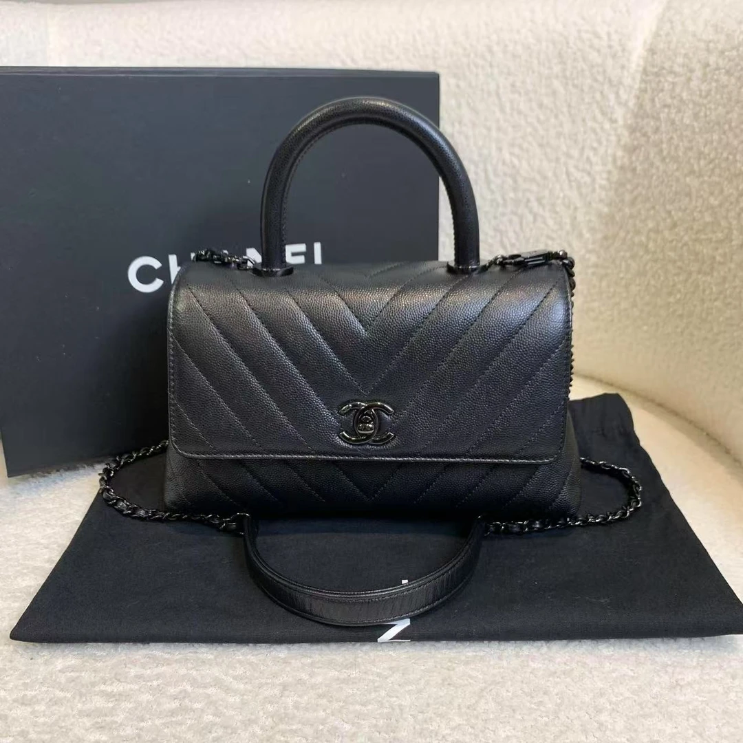 99新 Chanel/香奈儿 壹臻/black鱼子酱牛y纹hande小号包 46354225
