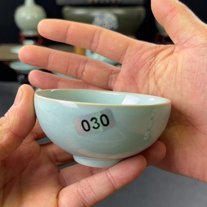 瓷片天青釉普洱杯030号微瑕捡漏