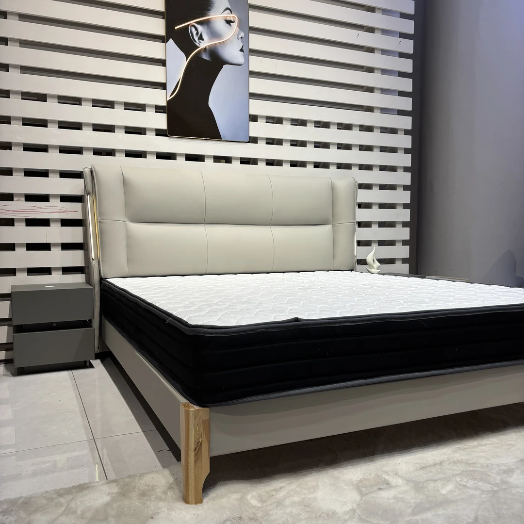 8812-简约头层真皮主卧轻奢橡胶木床板新款皮艺床框架大床b