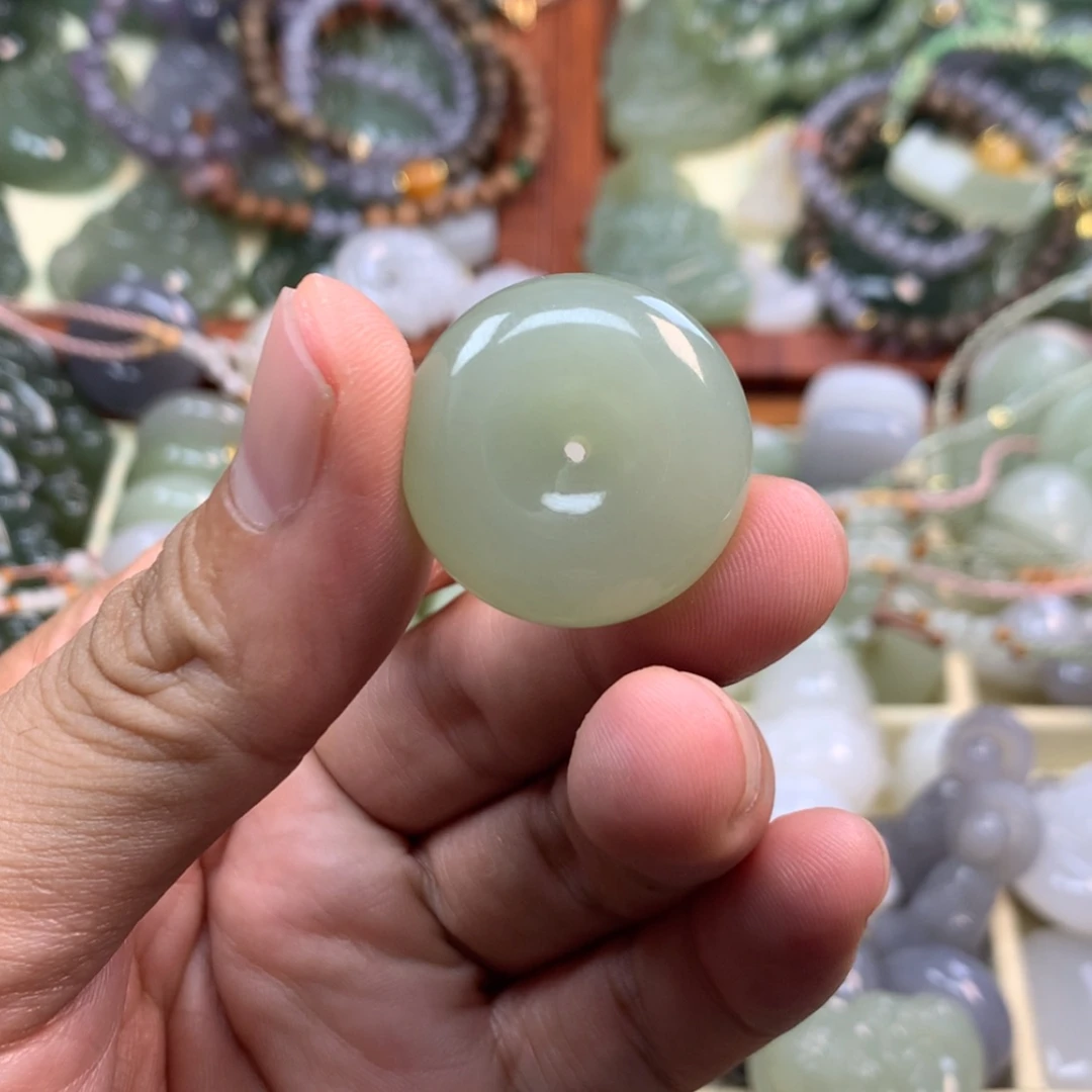【闪购商品】颈饰未镶嵌和田玉