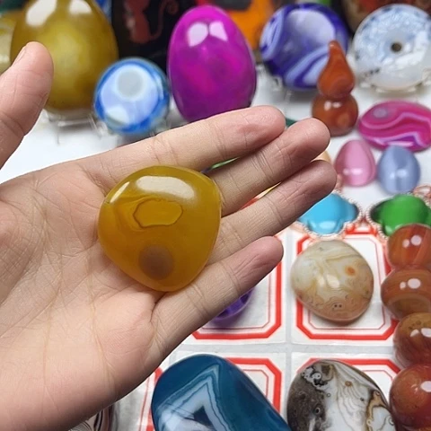 玛瑙/玉髓颈饰未镶嵌