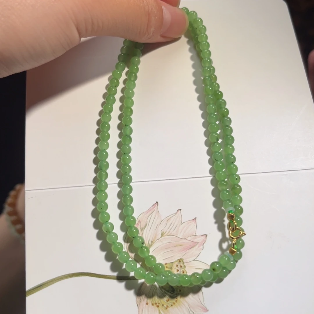 和田玉银S925镶嵌颈饰乌兰海猕猴桃4mm400