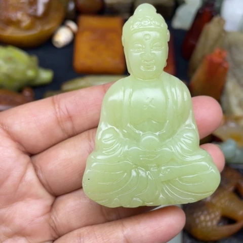 蛇纹石玉未镶嵌颈饰74