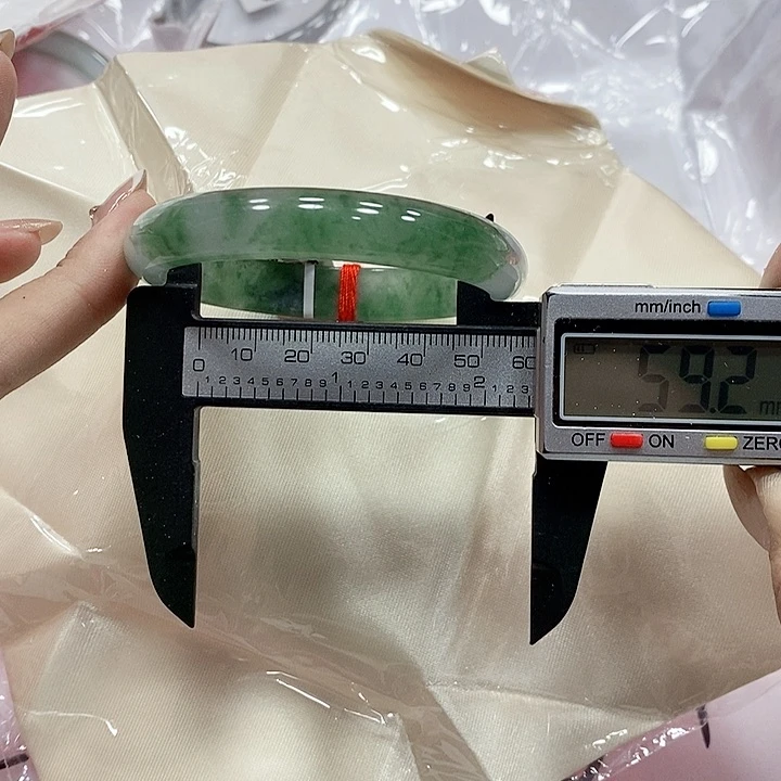 翡翠手镯未镶嵌74