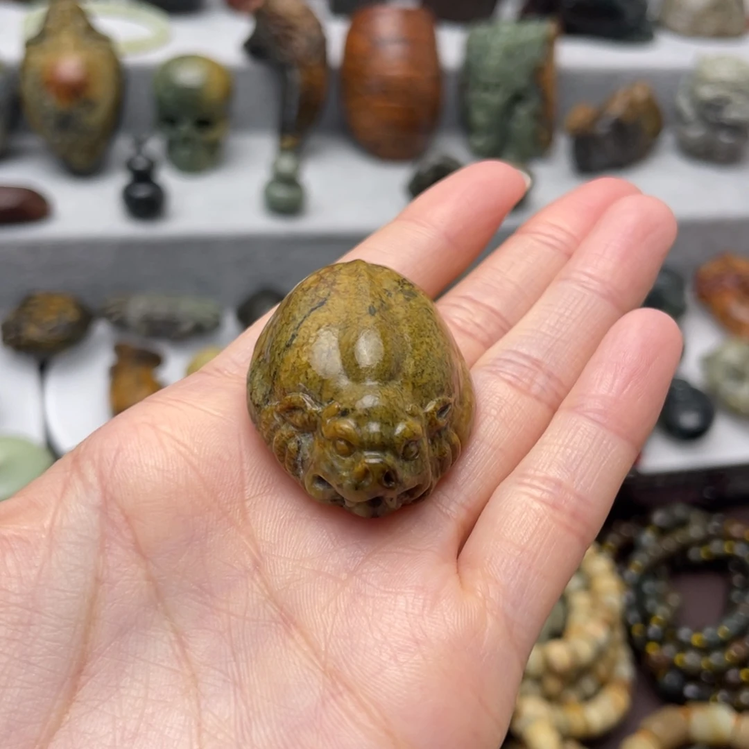 爱***心岫岩河磨玉（透闪石质玉）未镶嵌颈饰