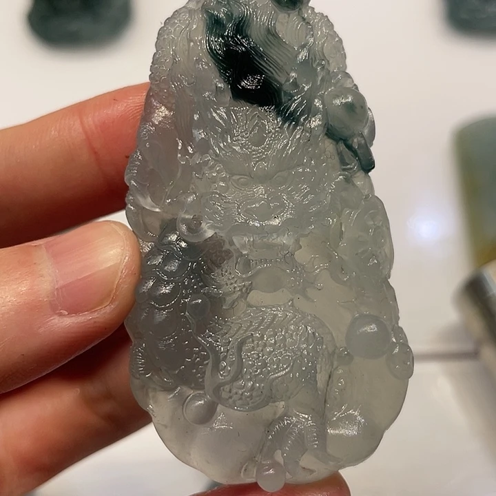 定制翡翠未镶嵌挂件