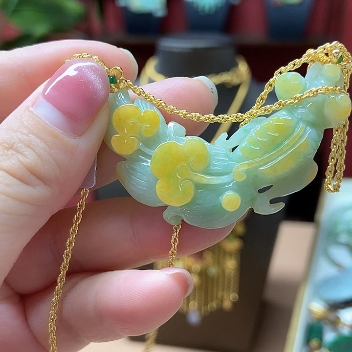 翡翠未镶嵌颈饰吊坠