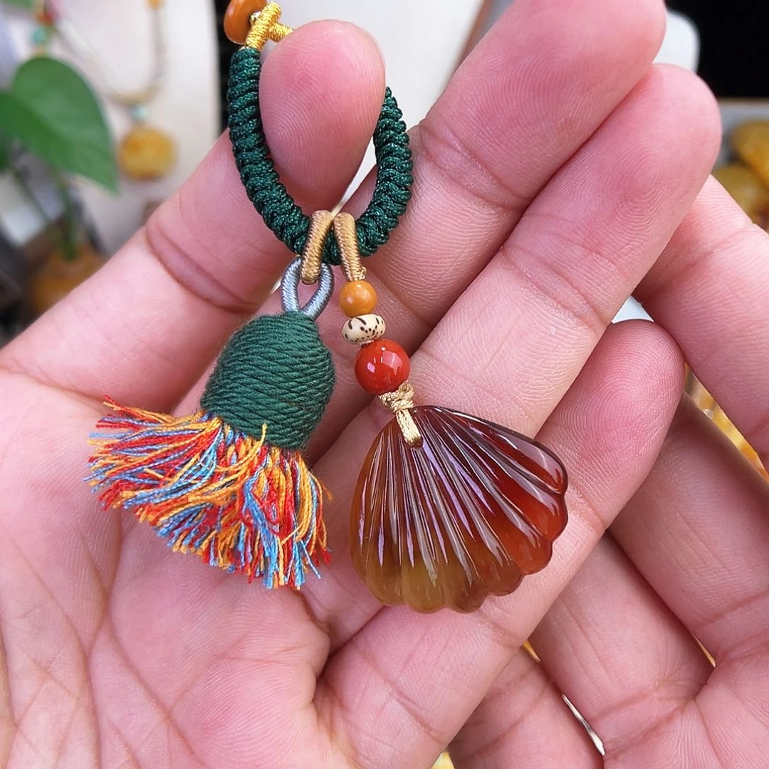 未镶嵌琥珀珠宝奇石