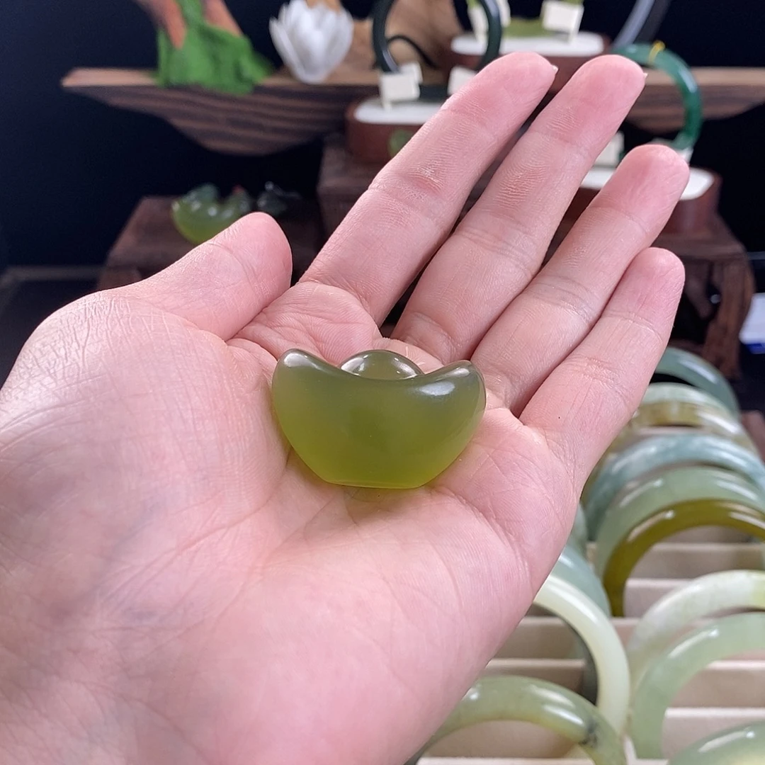 蛇纹石玉未镶嵌手镯姜*君