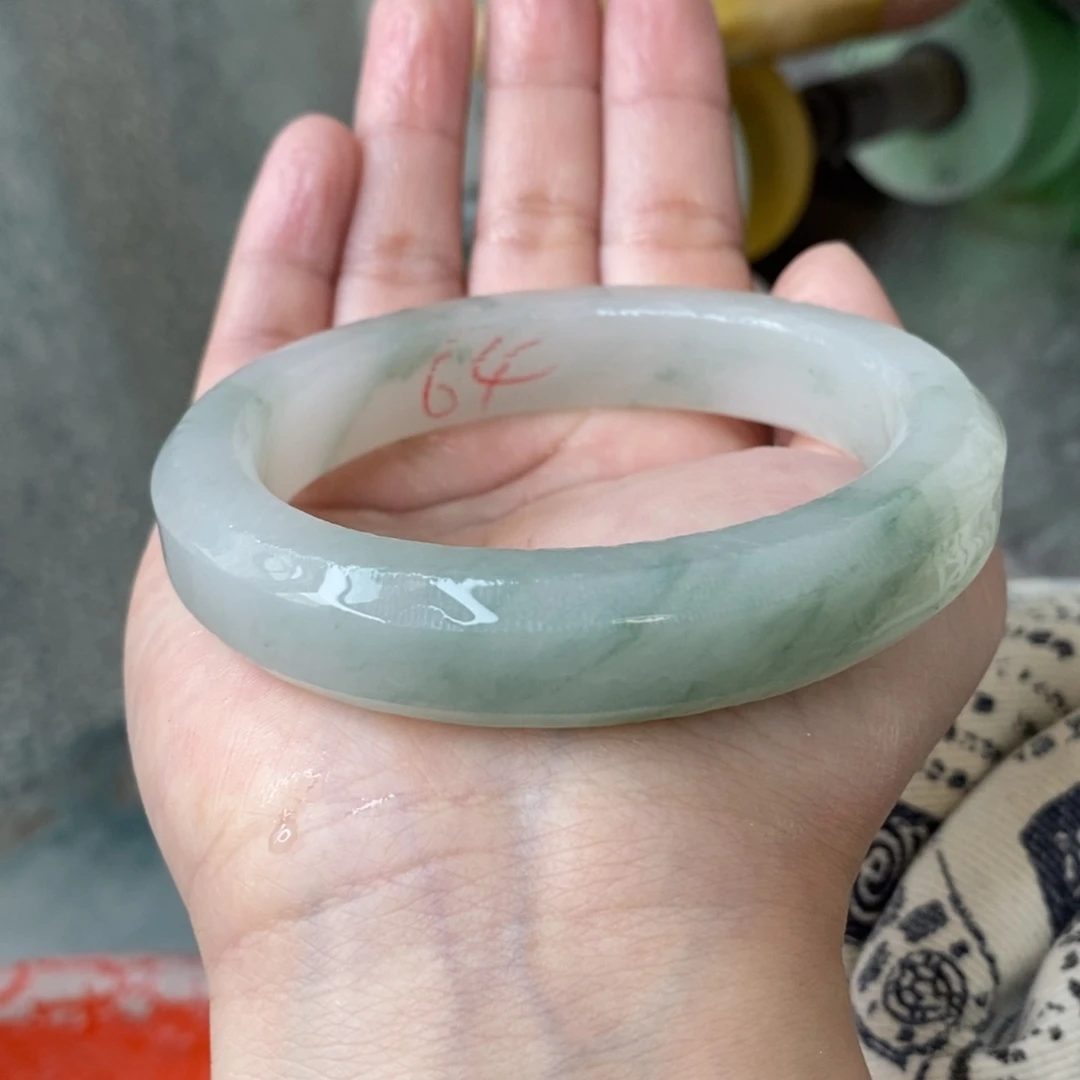 石英质玉手镯未镶嵌姐****拽定制