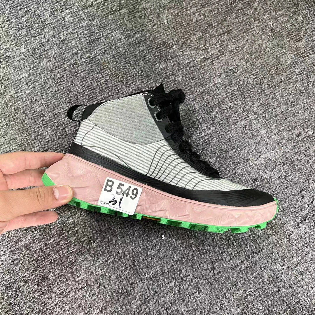 3号上新款男女高端户外休闲鞋 B549