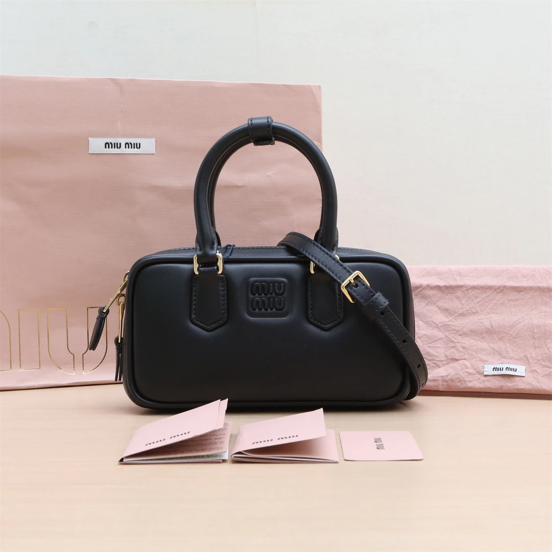 99新 MIU MIU/缪缪 【活动黑黑】Arcadie mini 19.5 黑色 手提包