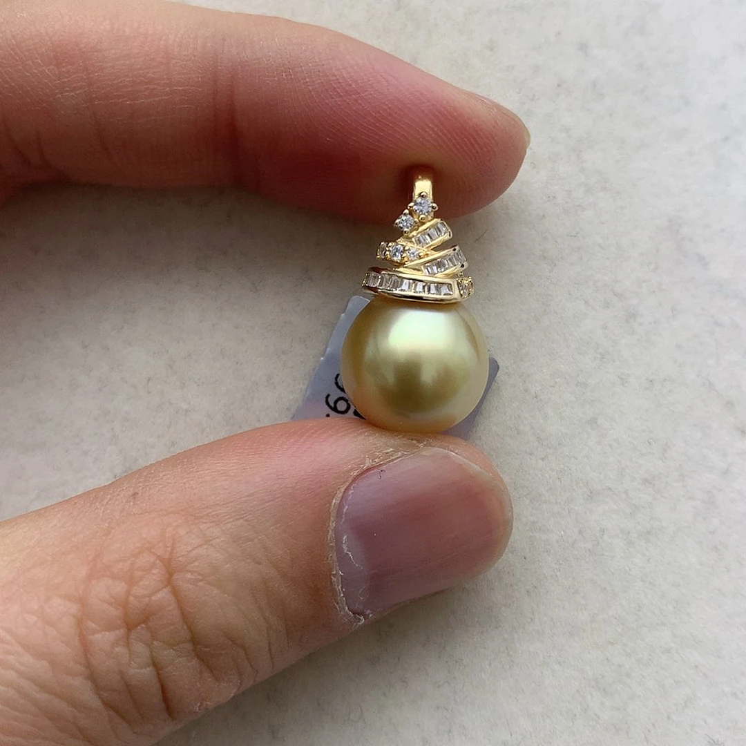 海水珍珠颈饰银S925镶嵌金珠12.2