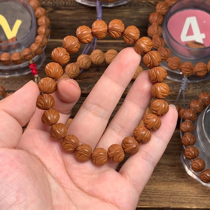 吊坠桃核12玉龙脊手串