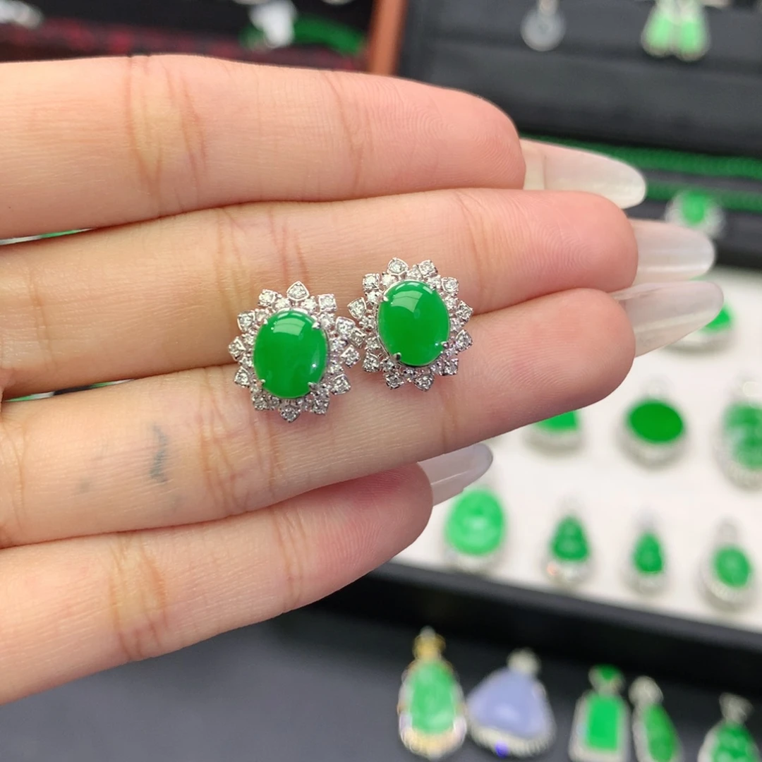 翡翠18K金镶嵌耳饰