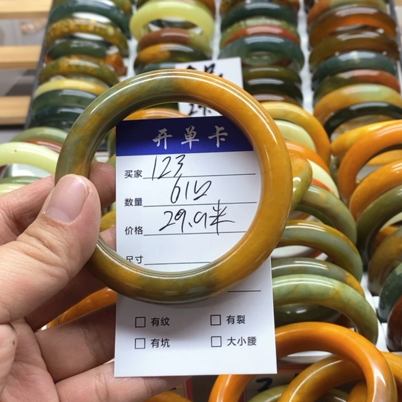 【闪购商品】蛇纹石玉手镯未镶嵌?****?