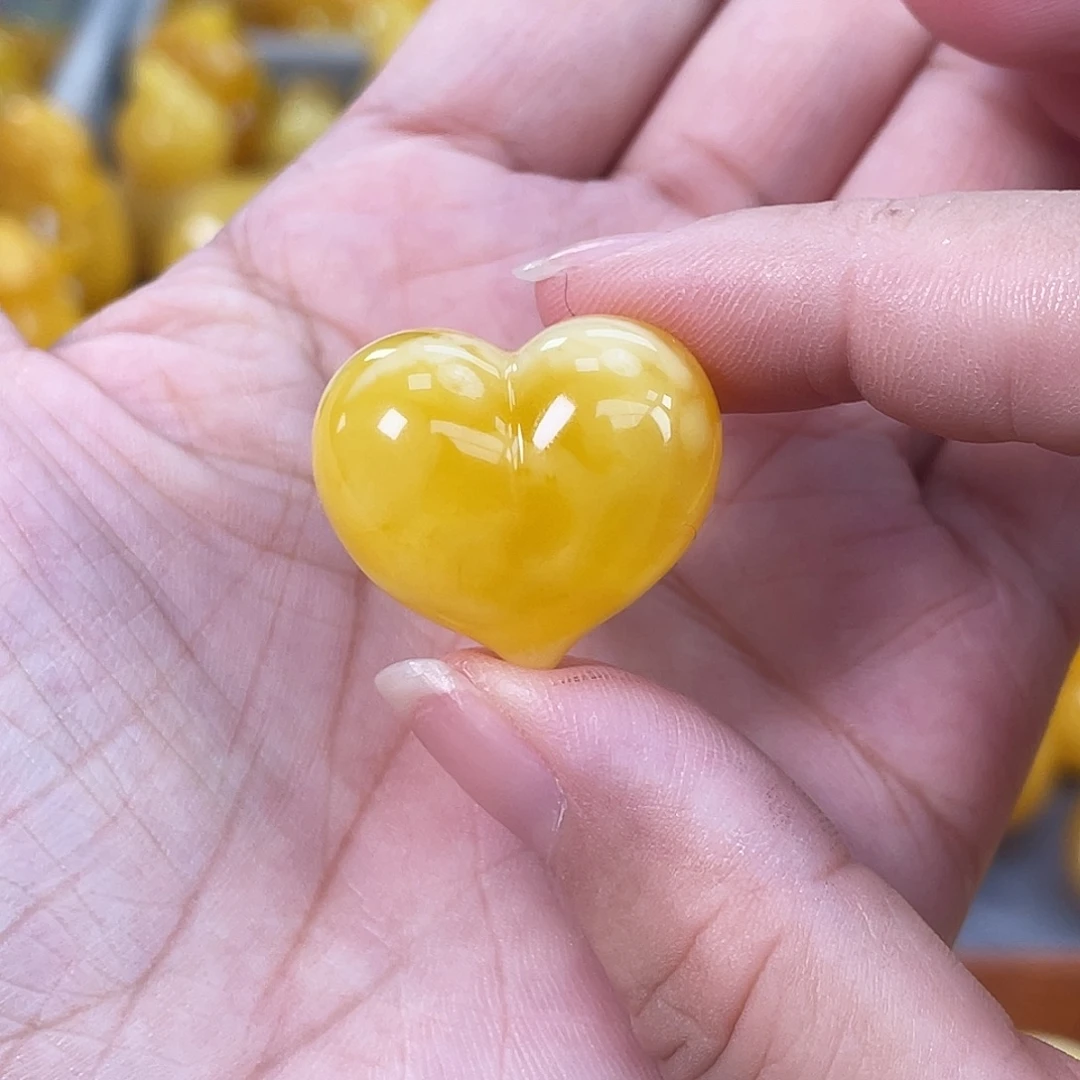 琥珀未镶嵌珠宝奇石h33