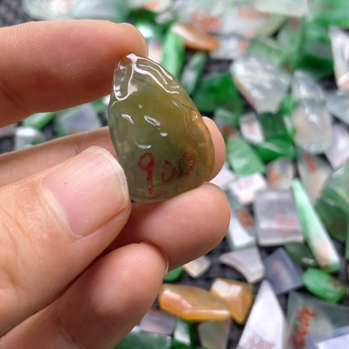 定制翡翠未镶嵌天然翡翠