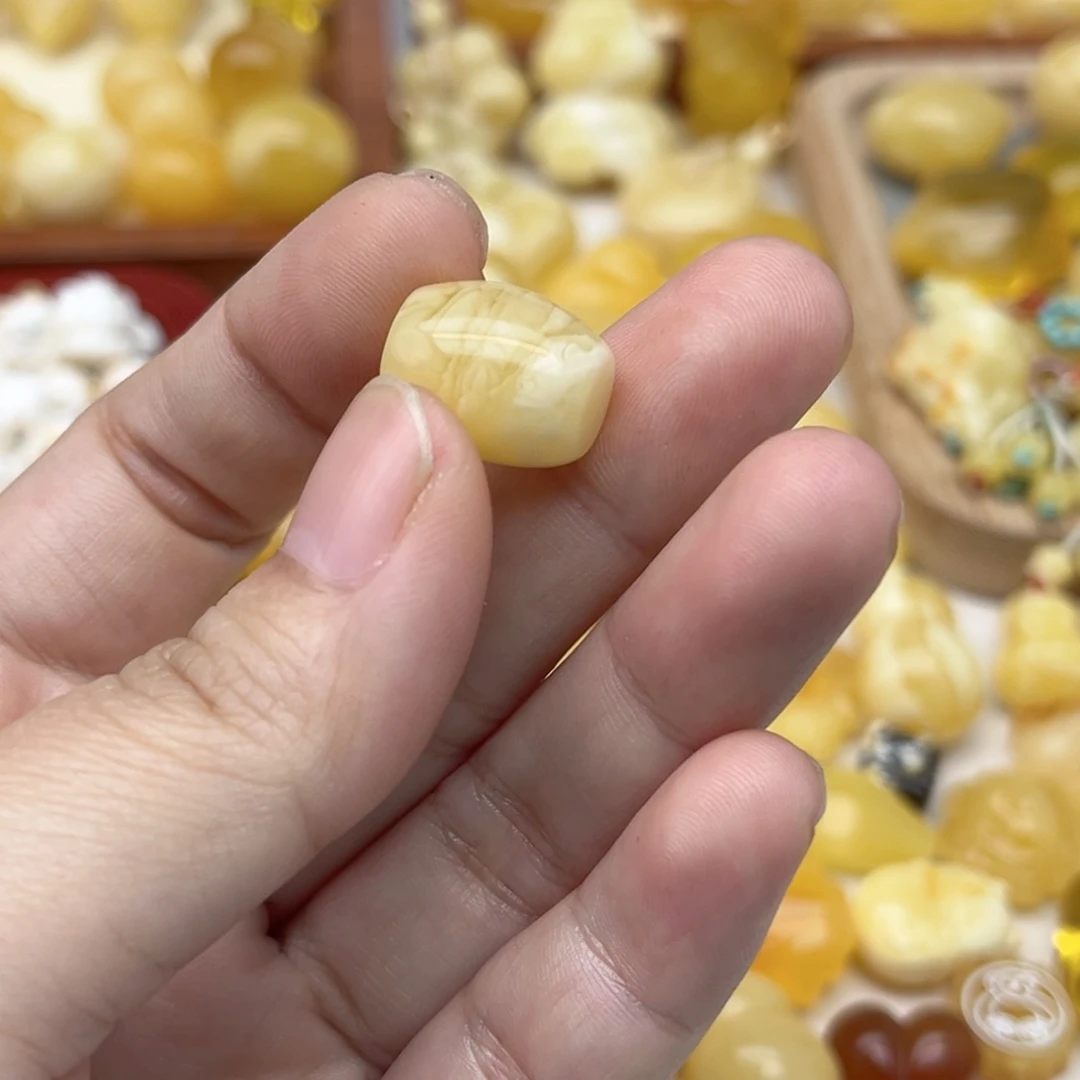 裸石蜜蜡未镶嵌配饰