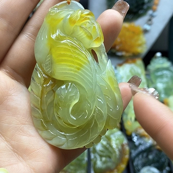 蛇纹石玉挂件未镶嵌