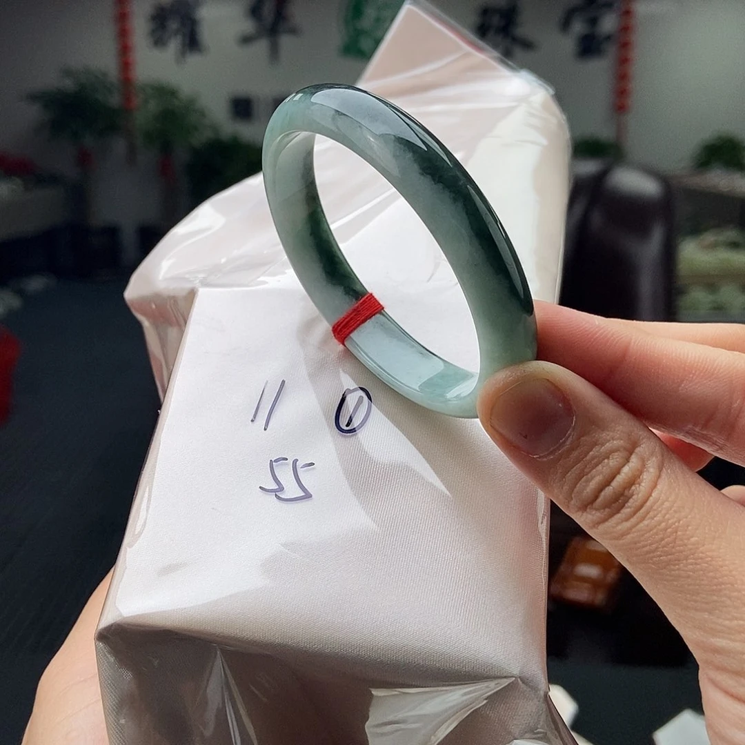 翡翠手镯未镶嵌拍一发一