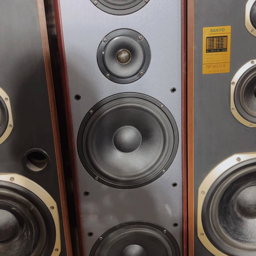 8新一对湖山双8寸落地箱，包邮