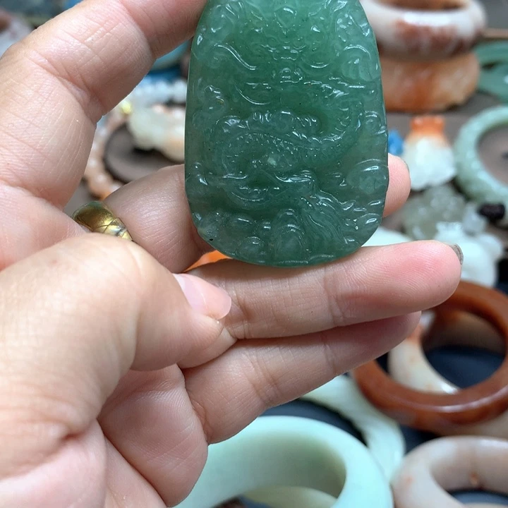 石英岩玉合金颈饰
