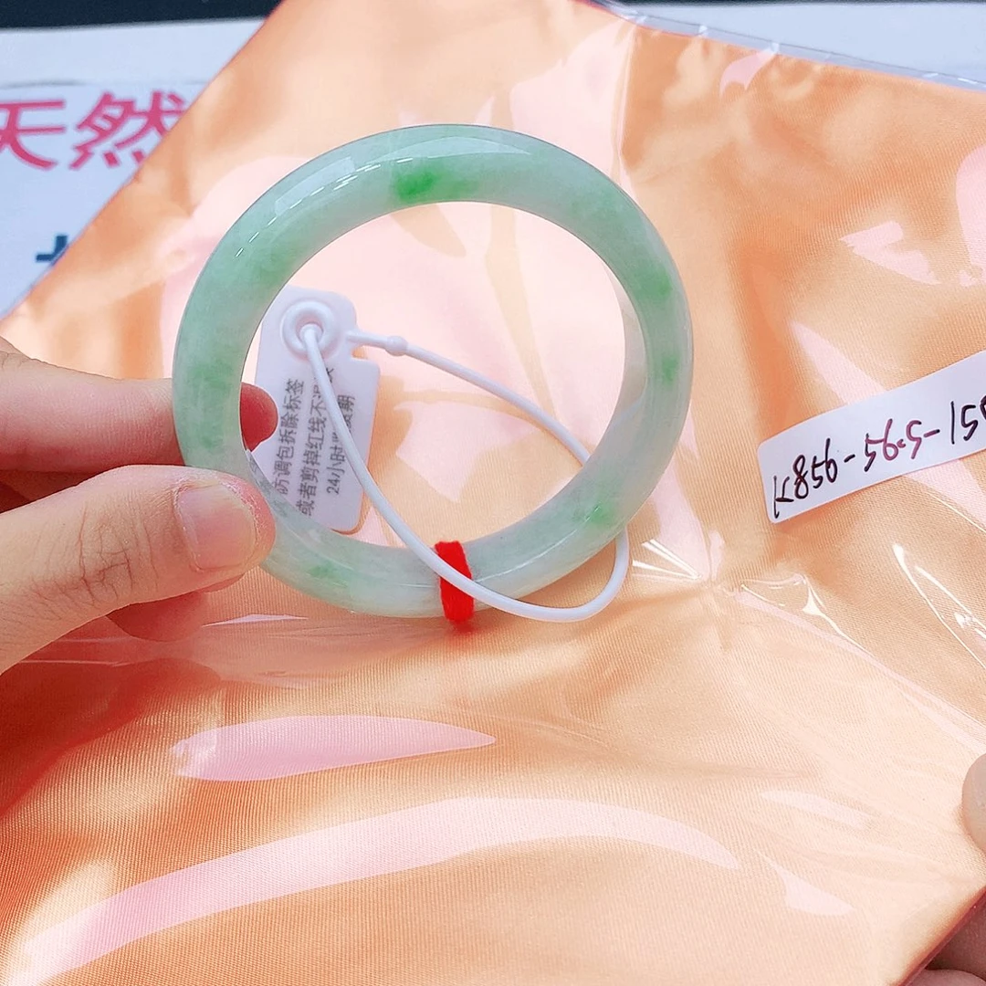 翡翠未镶嵌手镯我