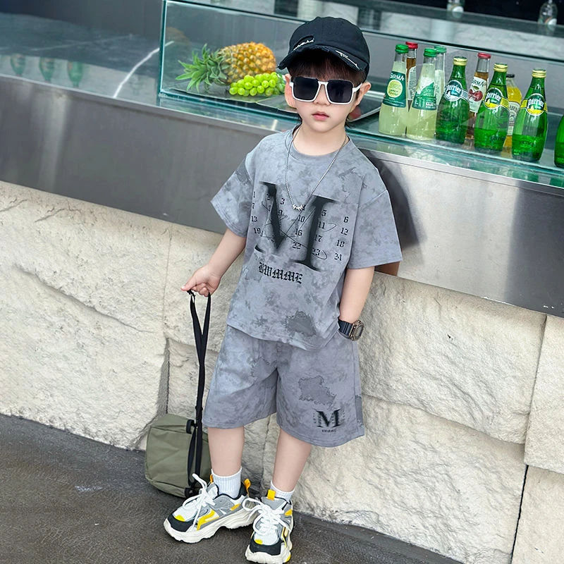 儿童新款迷彩短袖套装2025男童夏装洋气薄款上衣短裤两件套新潮款